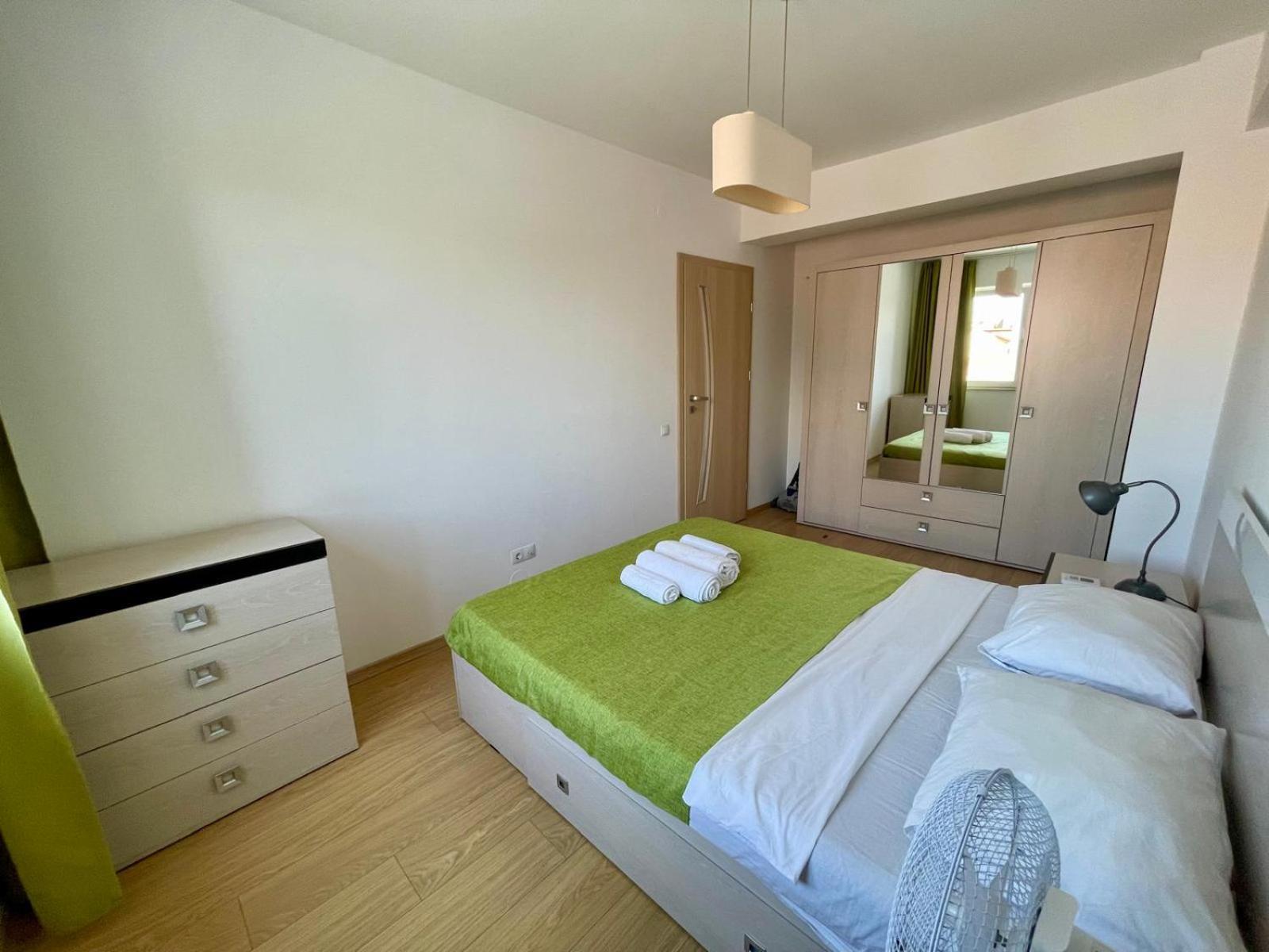 Yamaluxe Apartments - Between The Lakes - Close To Iulius Mall Cluj-Napoca Buitenkant foto